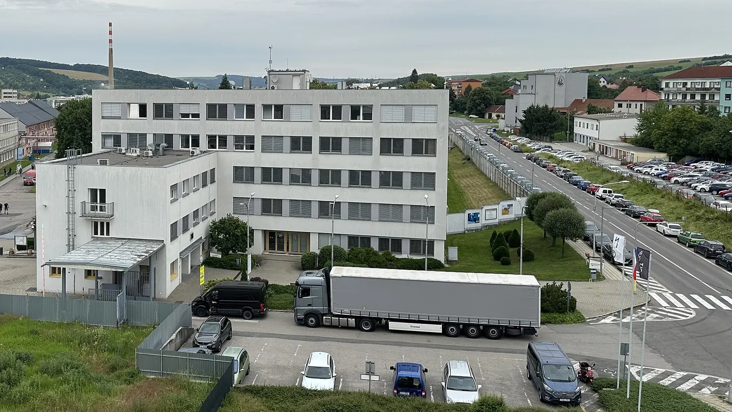 Česká zbrojovka offices, 2004